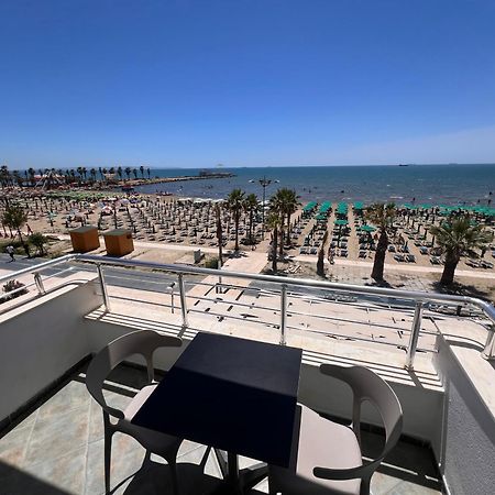 Wave Beachfront Apartments Durrës Exteriör bild