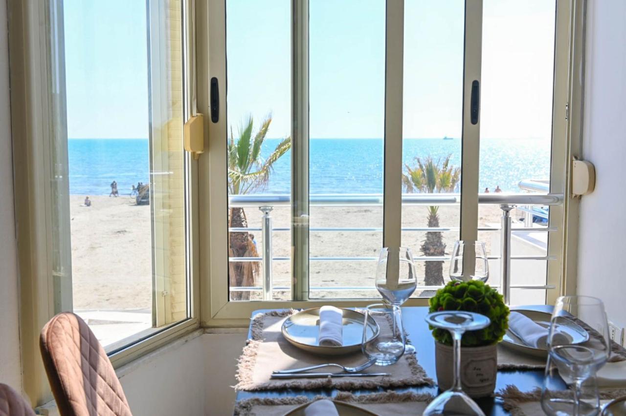 Wave Beachfront Apartments Durrës Exteriör bild