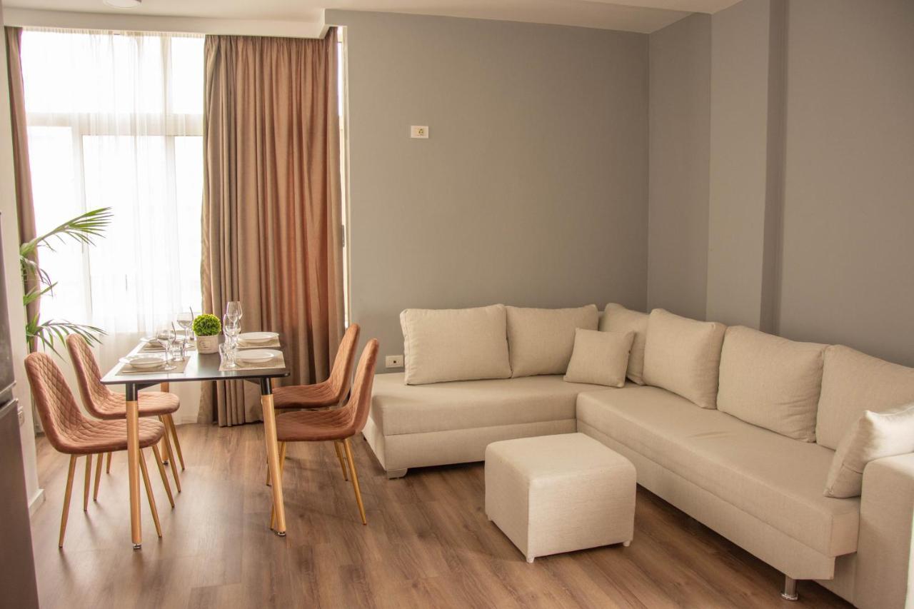 Wave Beachfront Apartments Durrës Exteriör bild